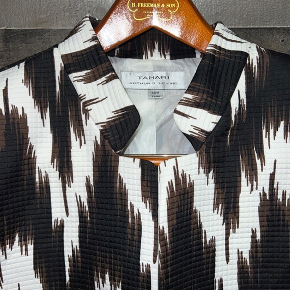 TAHARI New jacket! - Picture 2 of 8
